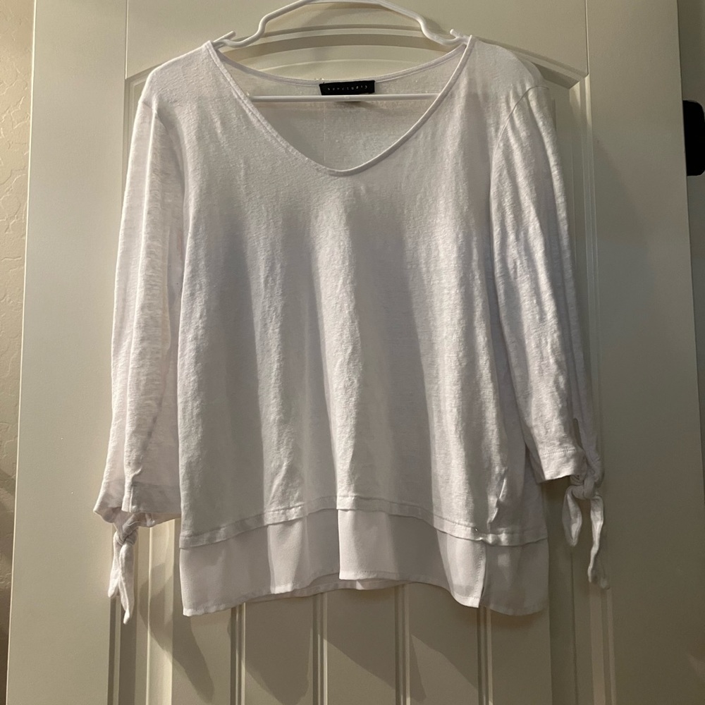 Sanctuary Clothing Size M White Long Sleeve With Bow Sleeves